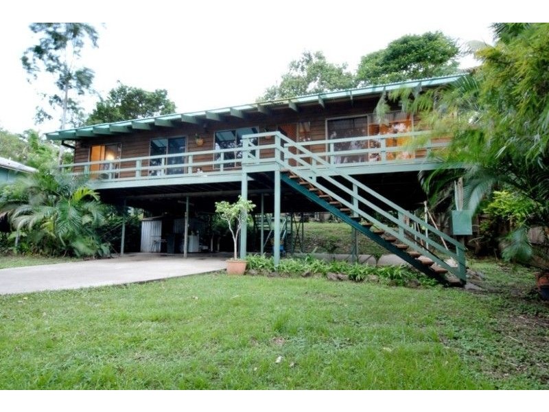 13 Wambiri Street, Cannonvale QLD 4802