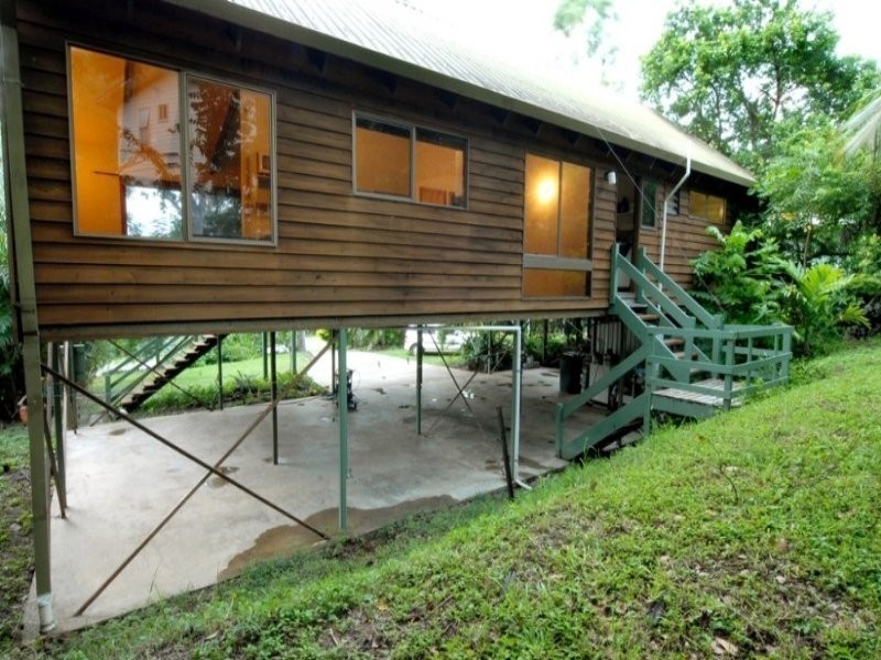 13 Wambiri Street, Cannonvale QLD 4802