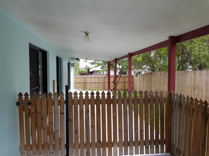 2/82 Country Road, Cannonvale QLD 4802