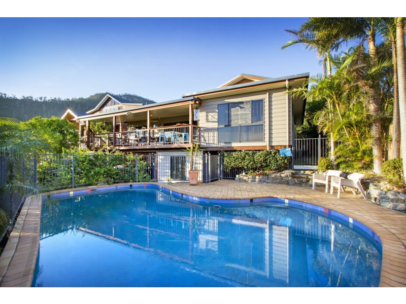 23 Country Road, Cannonvale QLD 4802