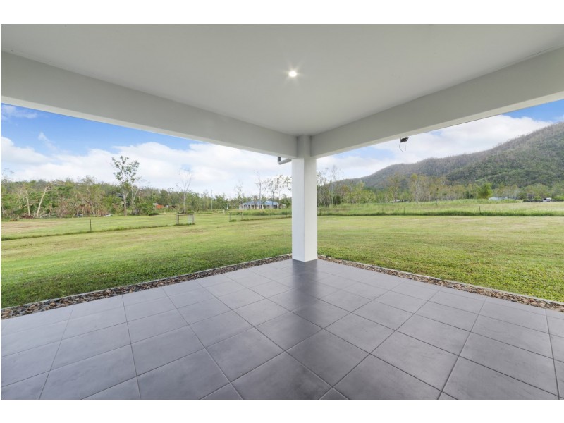 421 Riordanvale Road, Riordanvale QLD 4800