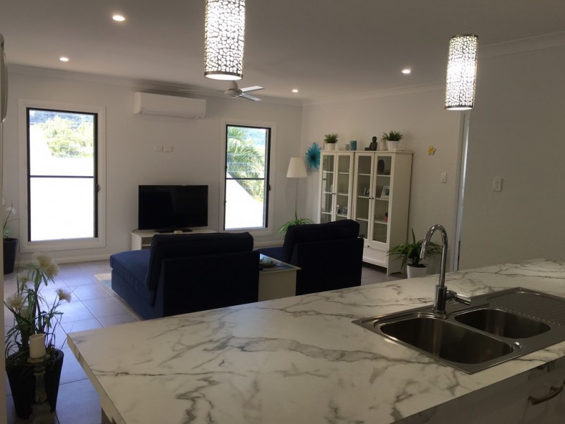 71 Country Road, Cannonvale QLD 4802