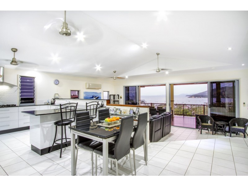14 Nara Avenue, Airlie Beach QLD 4802