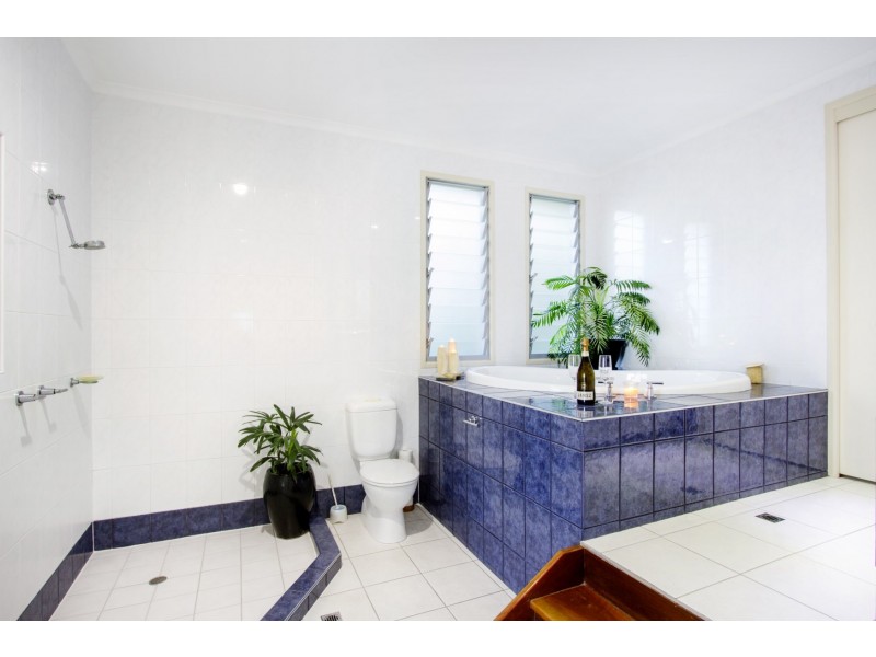 14 Nara Avenue, Airlie Beach QLD 4802