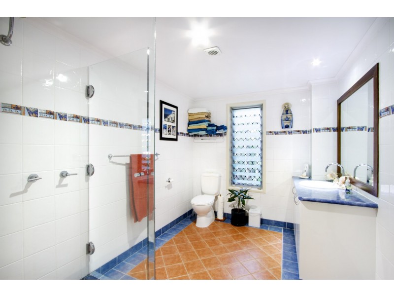 14 Nara Avenue, Airlie Beach QLD 4802