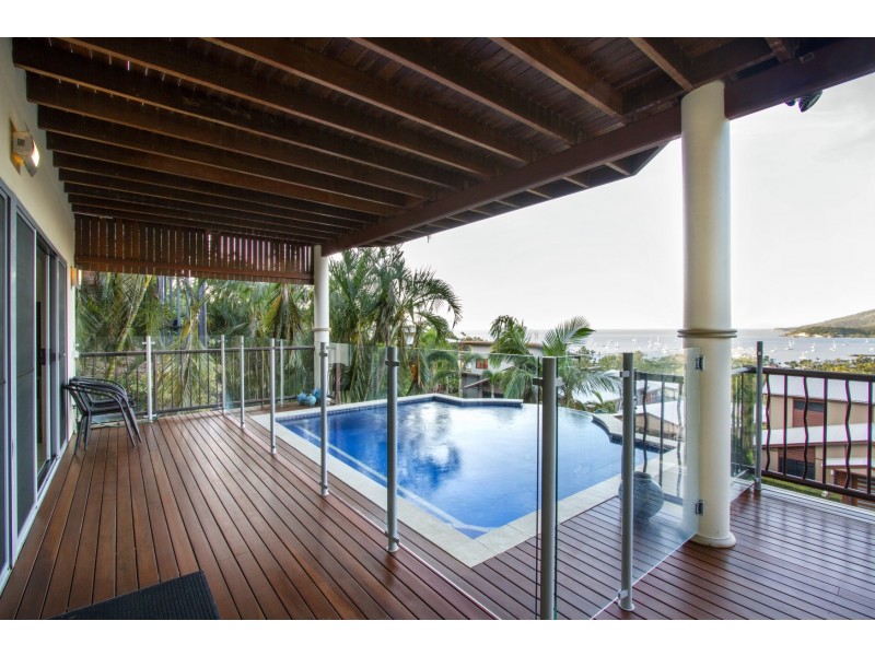 14 Nara Avenue, Airlie Beach QLD 4802