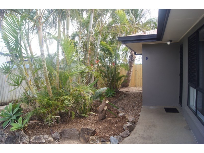 9 Shelley Close, Cannonvale QLD 4802