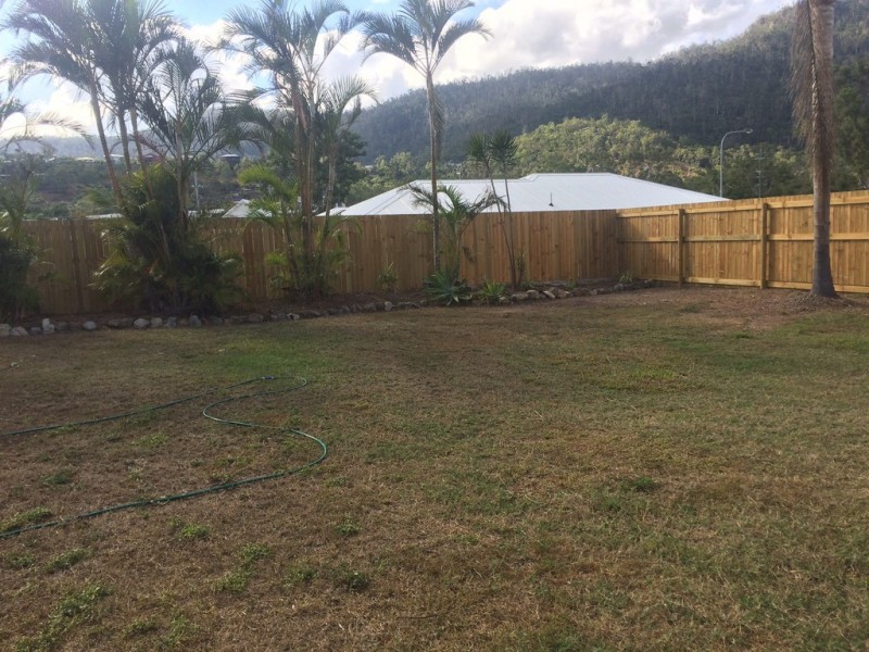 9 Shelley Close, Cannonvale QLD 4802