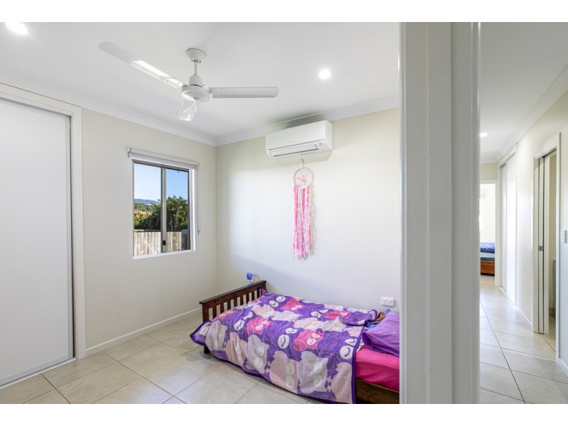 11 Endeavour Circuit, Cannonvale QLD 4802