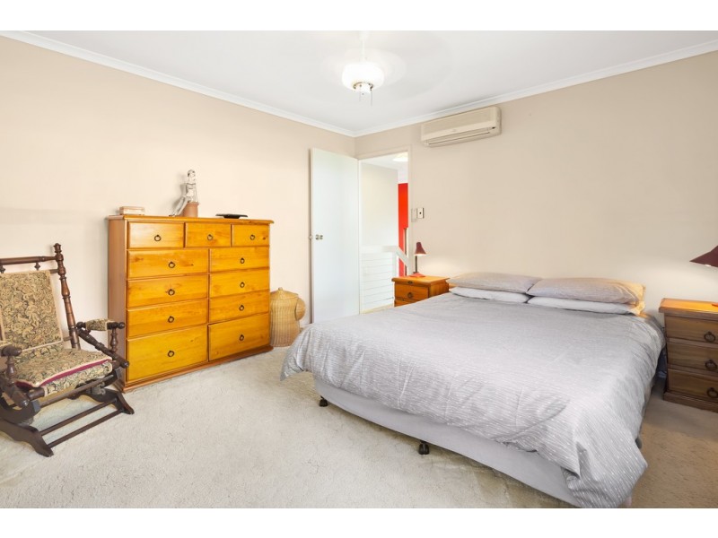 7 Woodwark Crescent, Cannonvale QLD 4802