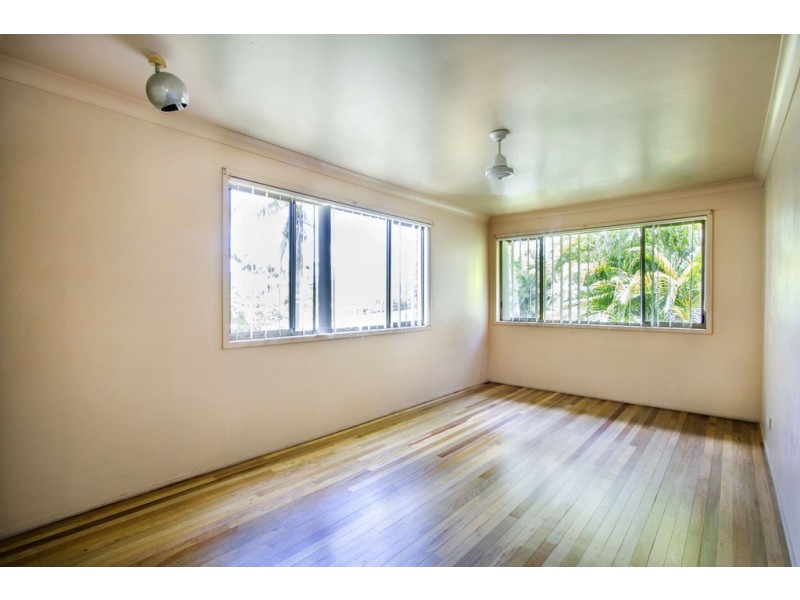 5 Iluka Street, Cannonvale QLD 4802
