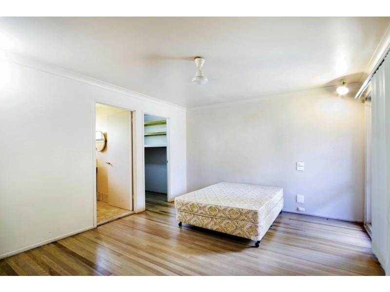 5 Iluka Street, Cannonvale QLD 4802