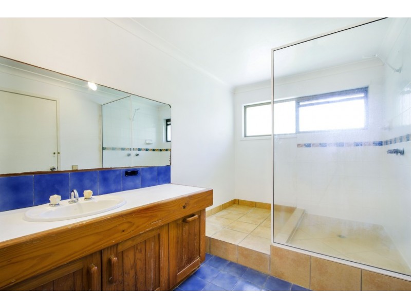 5 Iluka Street, Cannonvale QLD 4802