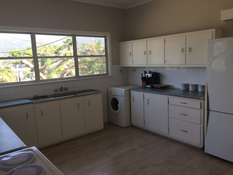 1/19 Ocean View Avenue, Airlie Beach QLD 4802