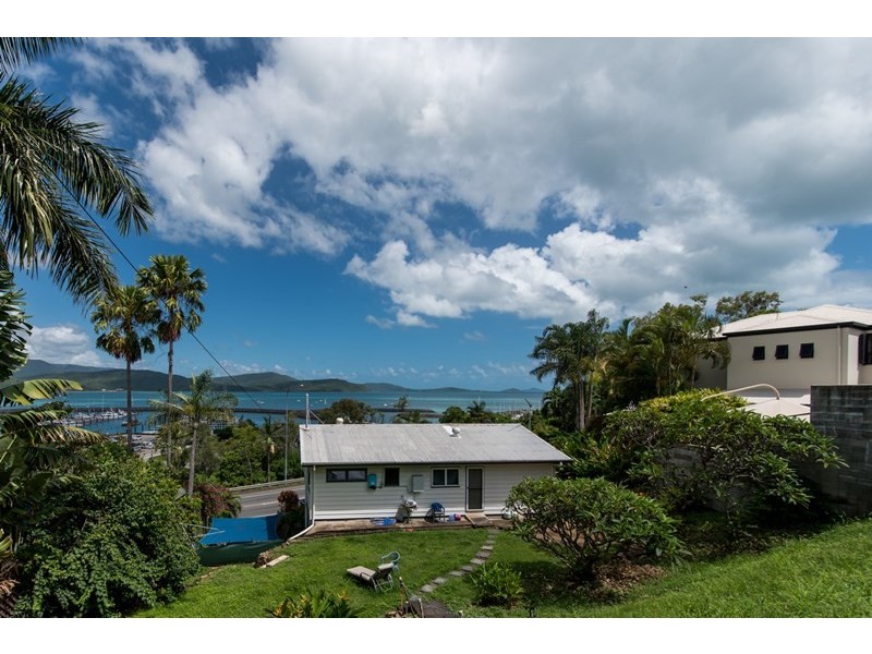 17 Airlie Crescent, Airlie Beach QLD 4802