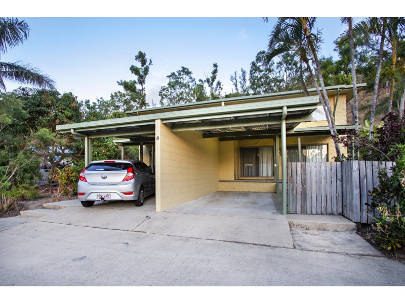 8 Duell Road, Cannonvale QLD 4802