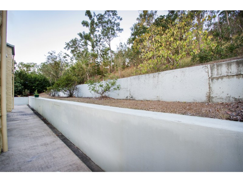 8 Duell Road, Cannonvale QLD 4802