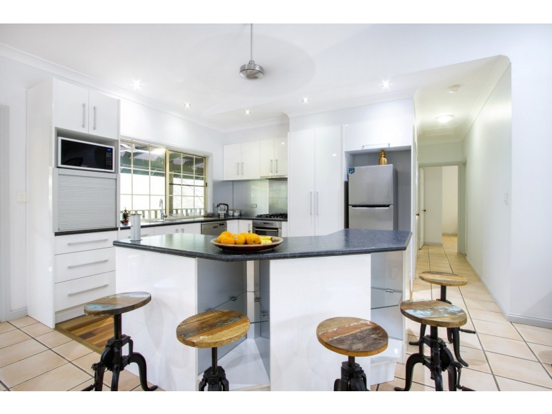 317 Sugarloaf Road, Sugarloaf QLD 4800