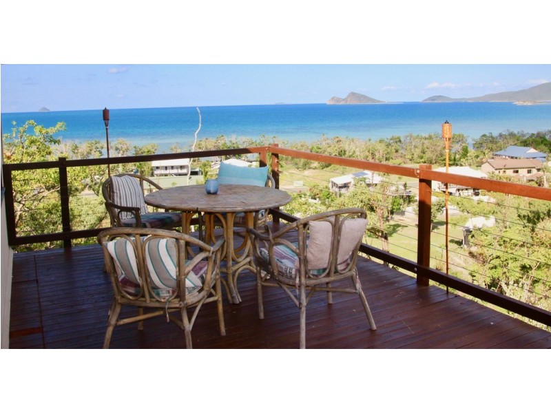 10 Rattray Avenue, Hideaway Bay QLD 4800
