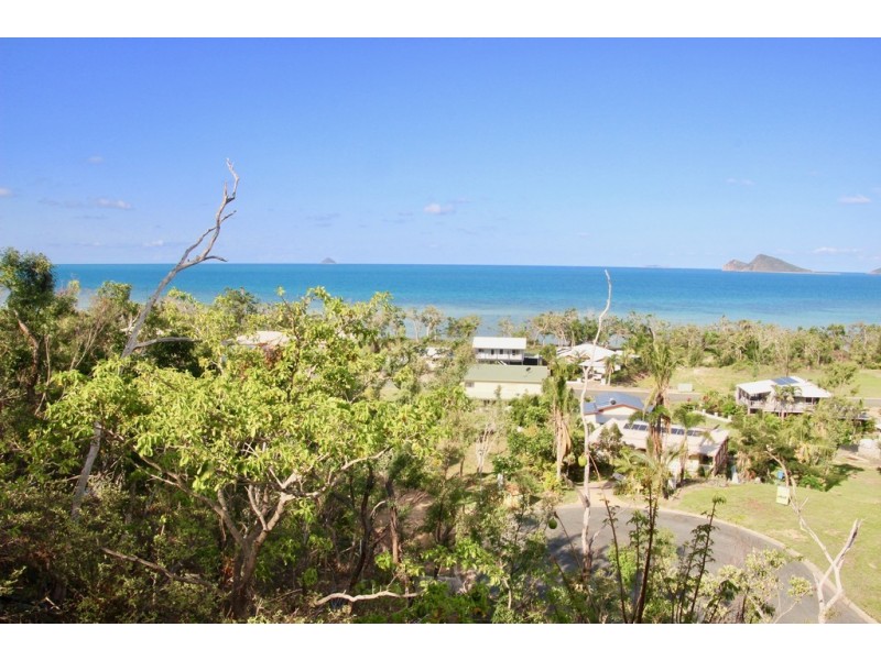 10 Rattray Avenue, Hideaway Bay QLD 4800