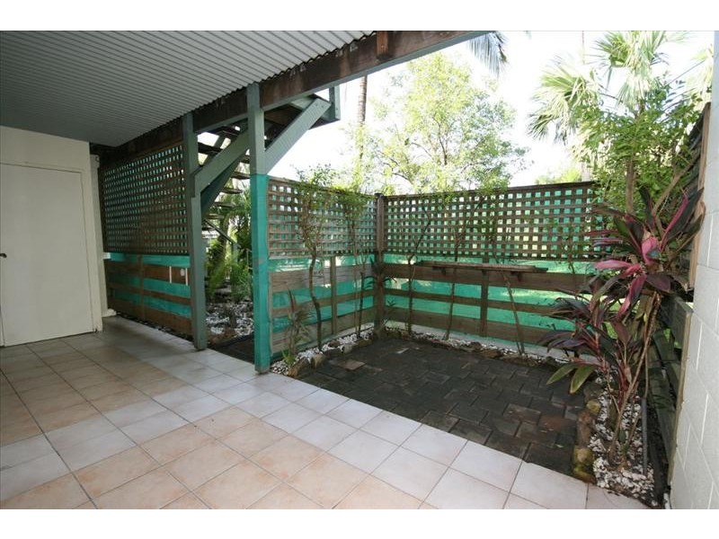 11/6 Saint Martins Lane, Cannonvale QLD 4802
