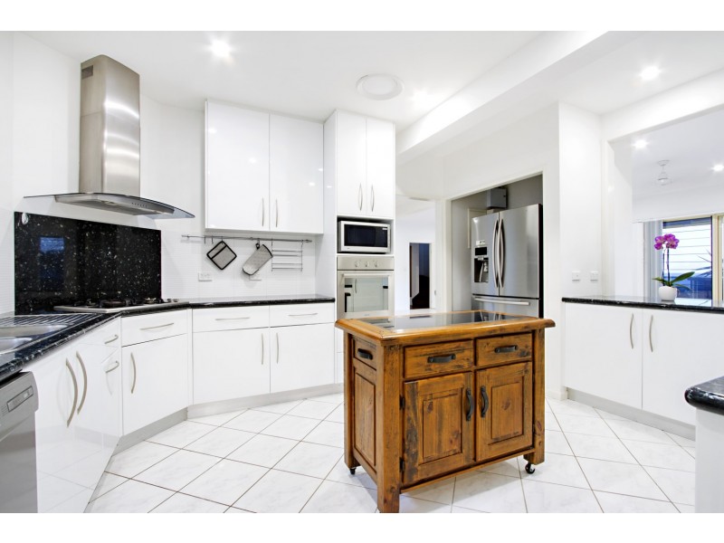 4 Airlie Crescent, Airlie Beach QLD 4802
