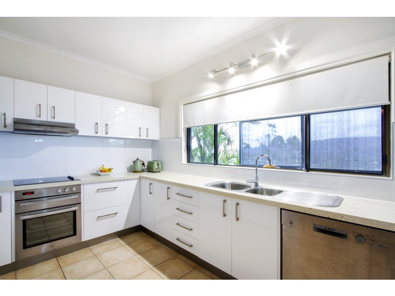 4/24 Illawong Street, Cannonvale QLD 4802