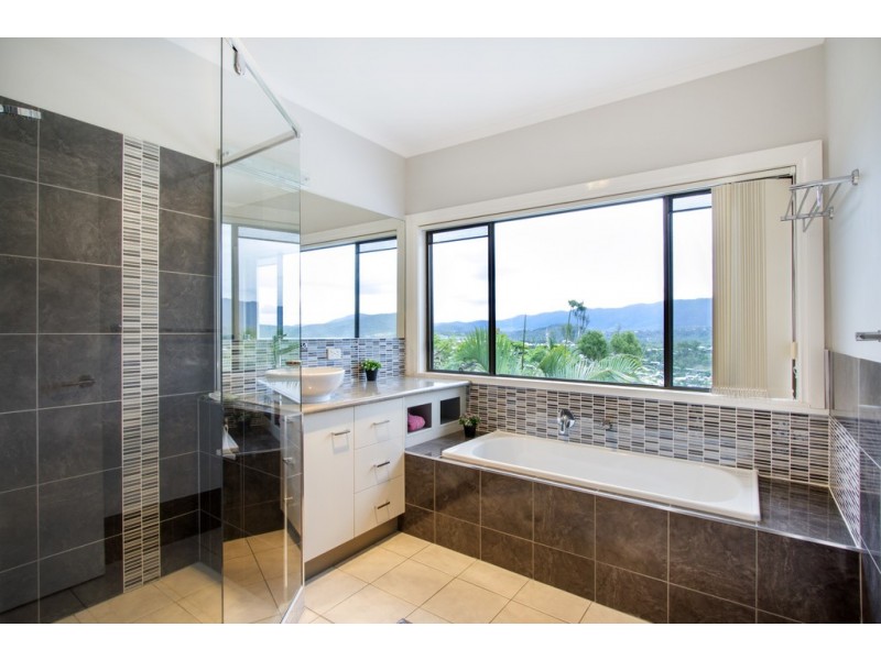 4/24 Illawong Street, Cannonvale QLD 4802