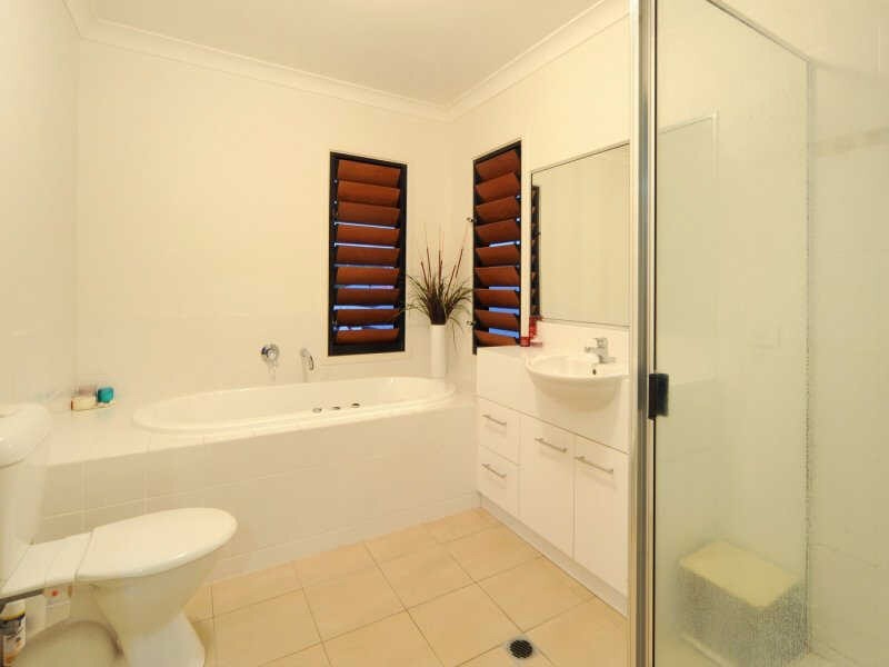 92 Abell Road, Cannonvale QLD 4802