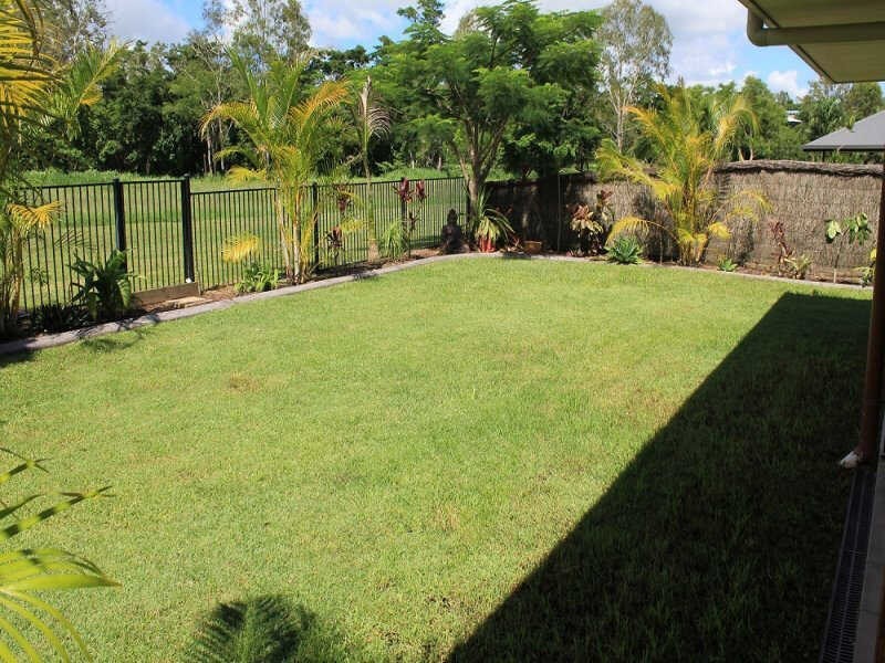 92 Abell Road, Cannonvale QLD 4802