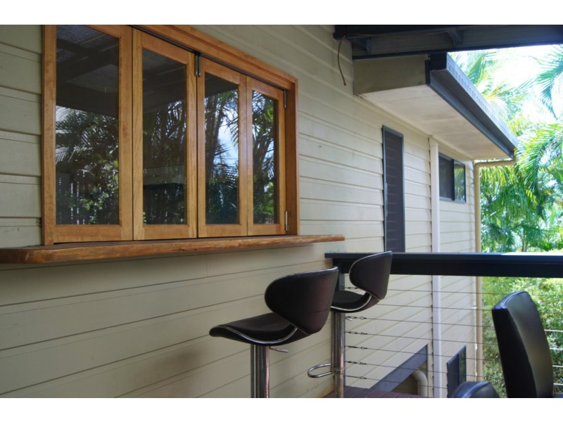 4/6 Border Drive, Cannonvale QLD 4802