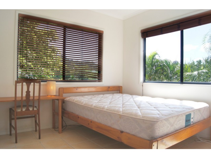 4/6 Border Drive, Cannonvale QLD 4802