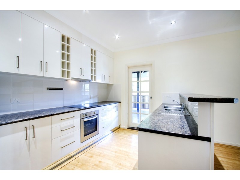 39 Valley Drive, Cannonvale QLD 4802