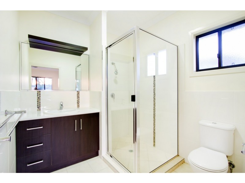 39 Valley Drive, Cannonvale QLD 4802