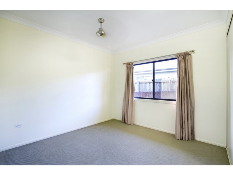 39 Valley Drive, Cannonvale QLD 4802