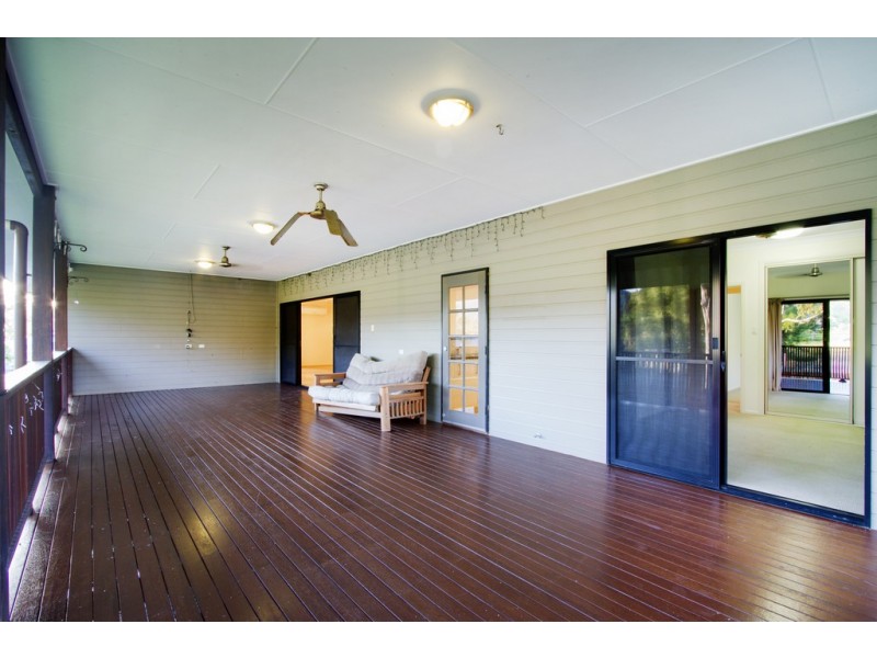 39 Valley Drive, Cannonvale QLD 4802