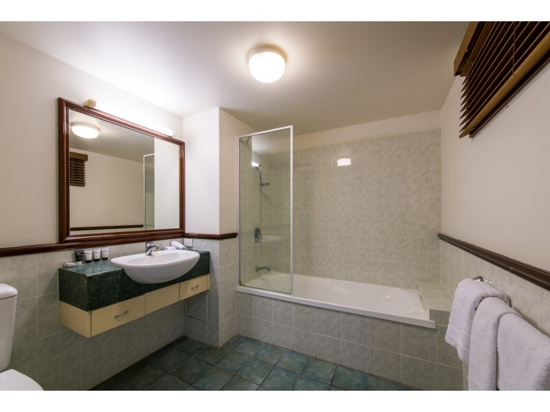 23/4 Golden Orchid Drive, Airlie Beach QLD 4802