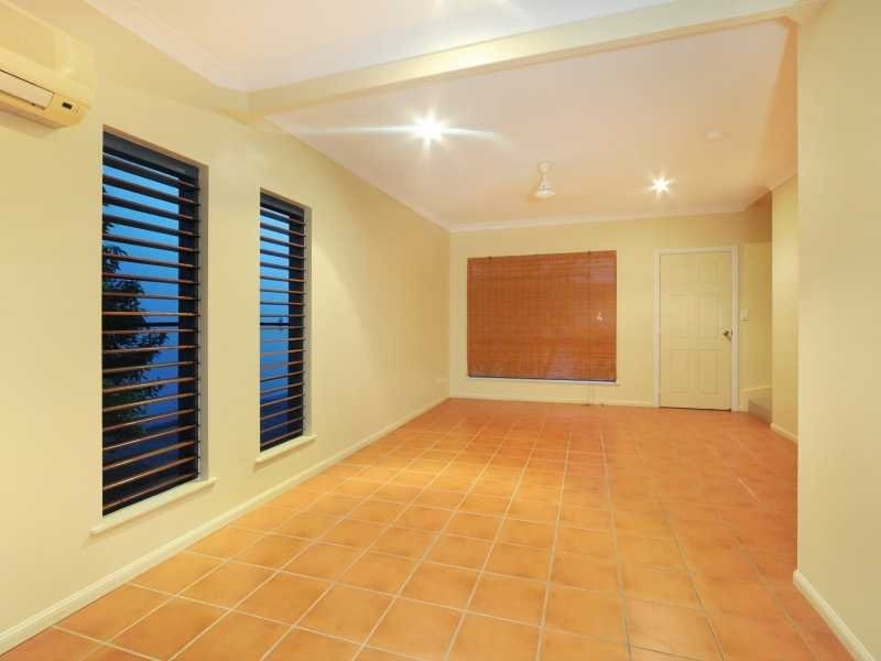 Unit 2/12 Erromango Drive, Jubilee Pocket QLD 4802