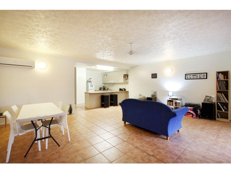 9/20 Island Drive, Cannonvale QLD 4802