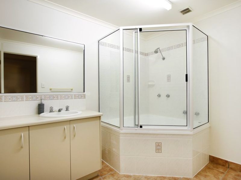 9/20 Island Drive, Cannonvale QLD 4802