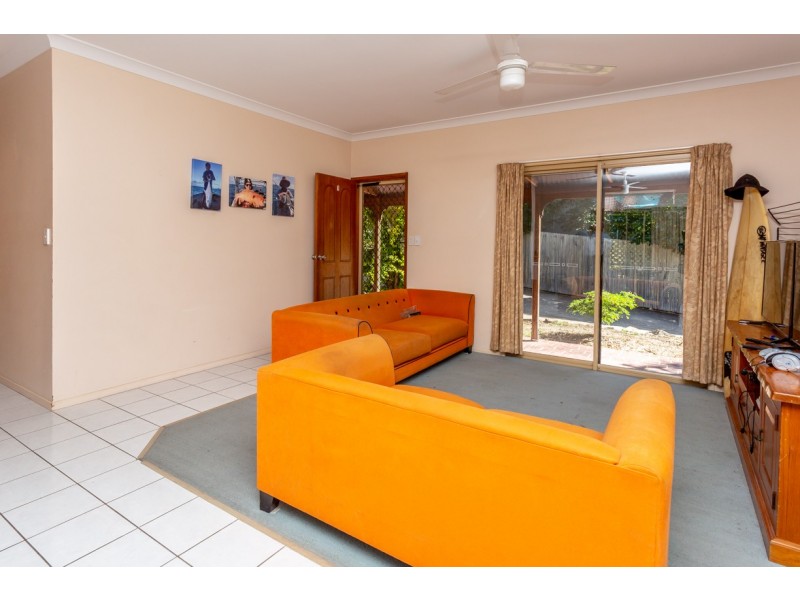 1 and 2/13 Eshelby Drive, Cannonvale QLD 4802