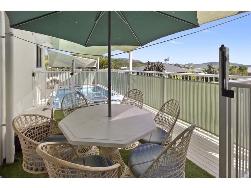 24 Endeavour Circuit, Cannonvale QLD 4802