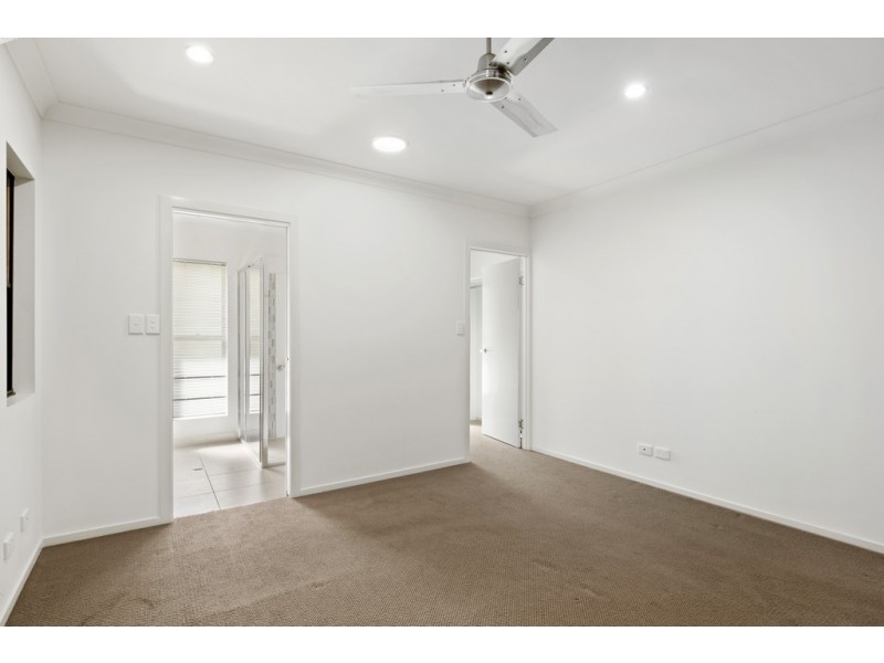 24 Endeavour Circuit, Cannonvale QLD 4802