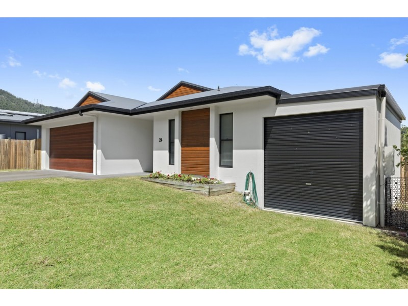 24 Endeavour Circuit, Cannonvale QLD 4802