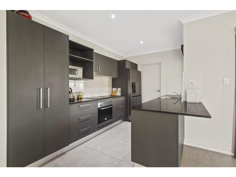9 Companion Way, Cannonvale QLD 4802