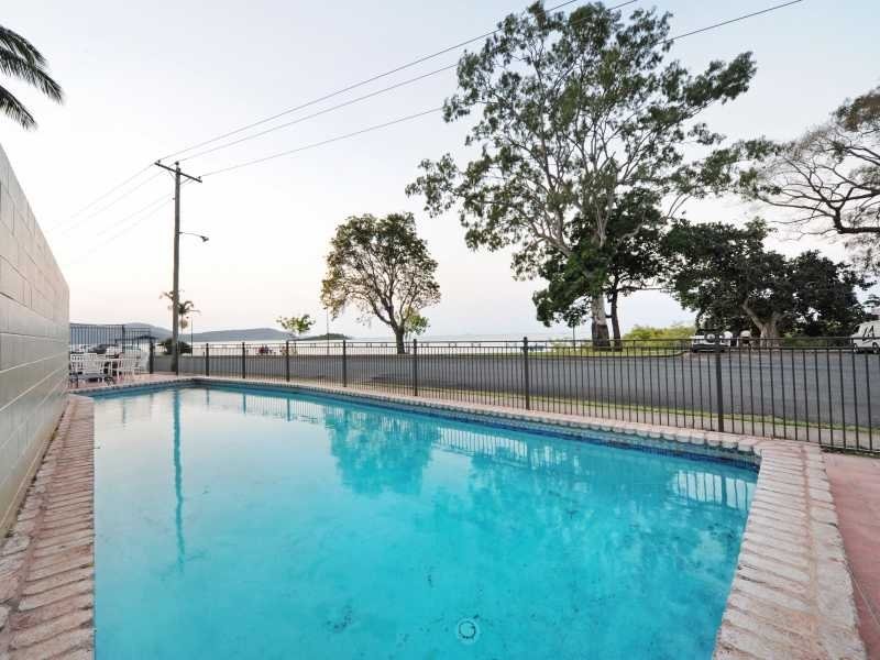 Unit 2/48 Coral Esplanade, Cannonvale QLD 4802