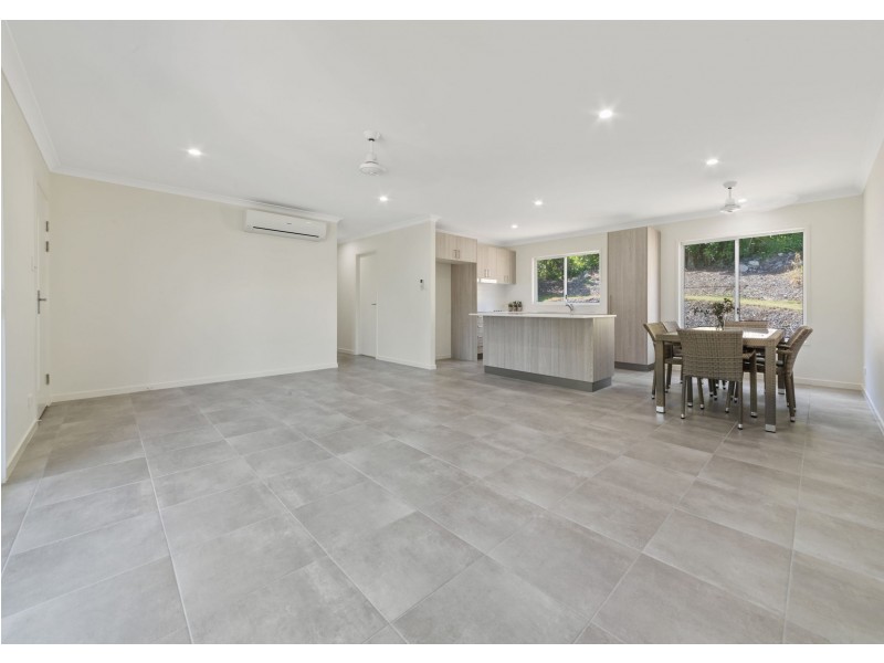 1 Curlew Court, Jubilee Pocket QLD 4802