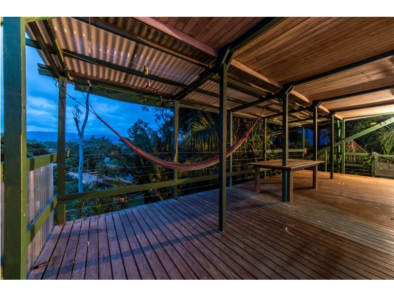14 Warruga Street, Cannonvale QLD 4802