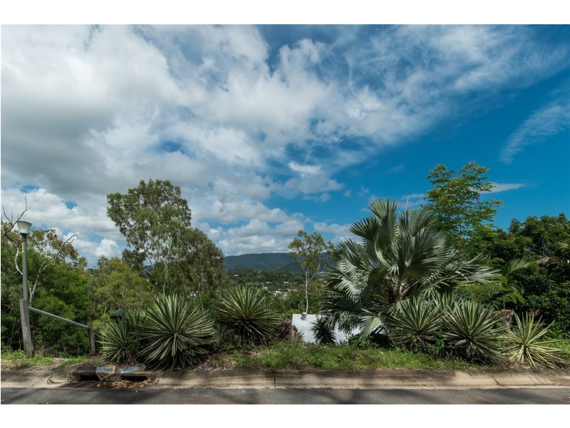 14 Warruga Street, Cannonvale QLD 4802