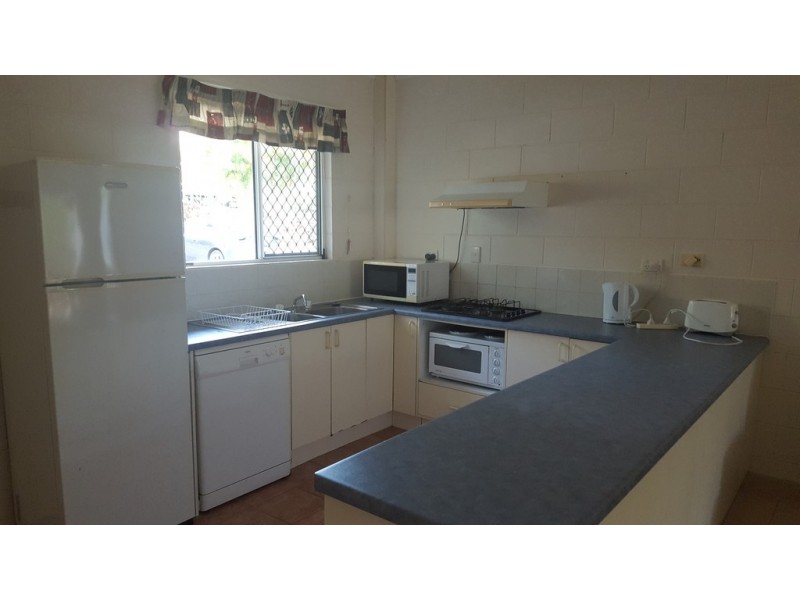 1/14 Island Drive, Cannonvale QLD 4802